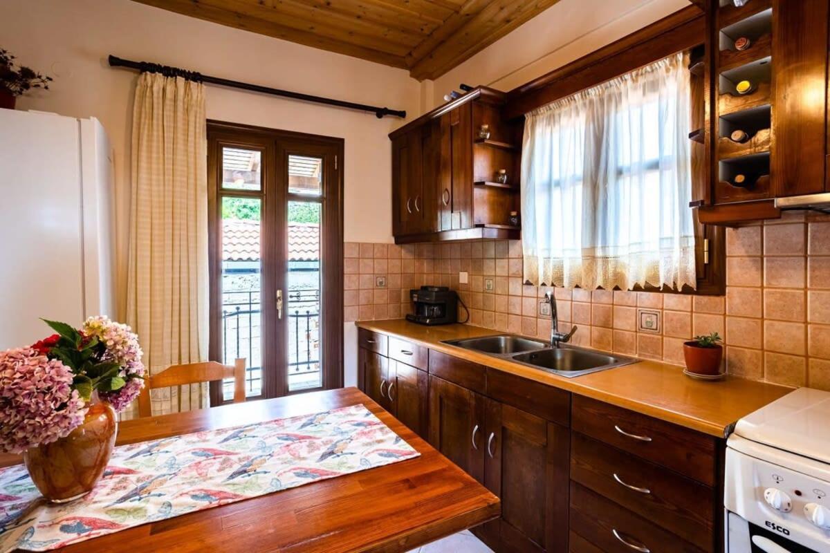 Stemnitsa Stone Residence - Comfy Mountain Getaway Εξωτερικό φωτογραφία